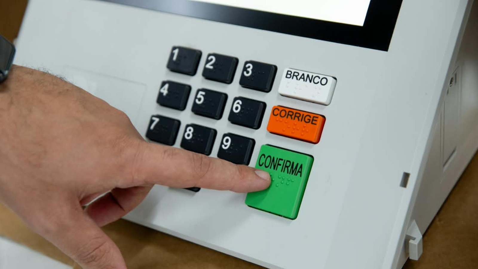 O impacto da abstenção recorde e a disputa pelos votos no segundo turno