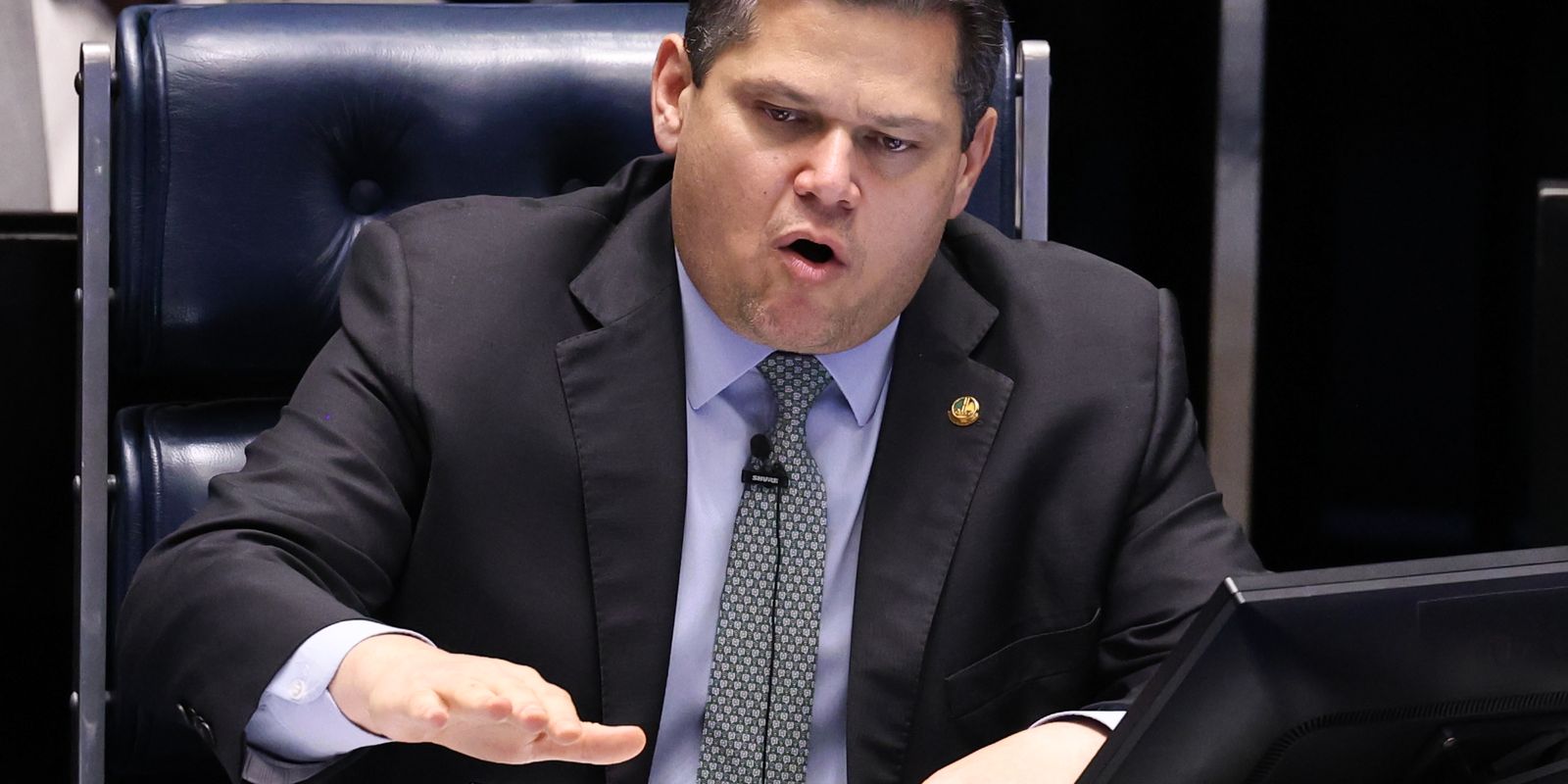 Davi Alcolumbre vai promulgar fim da escala 6x1 nesta sexta-feira