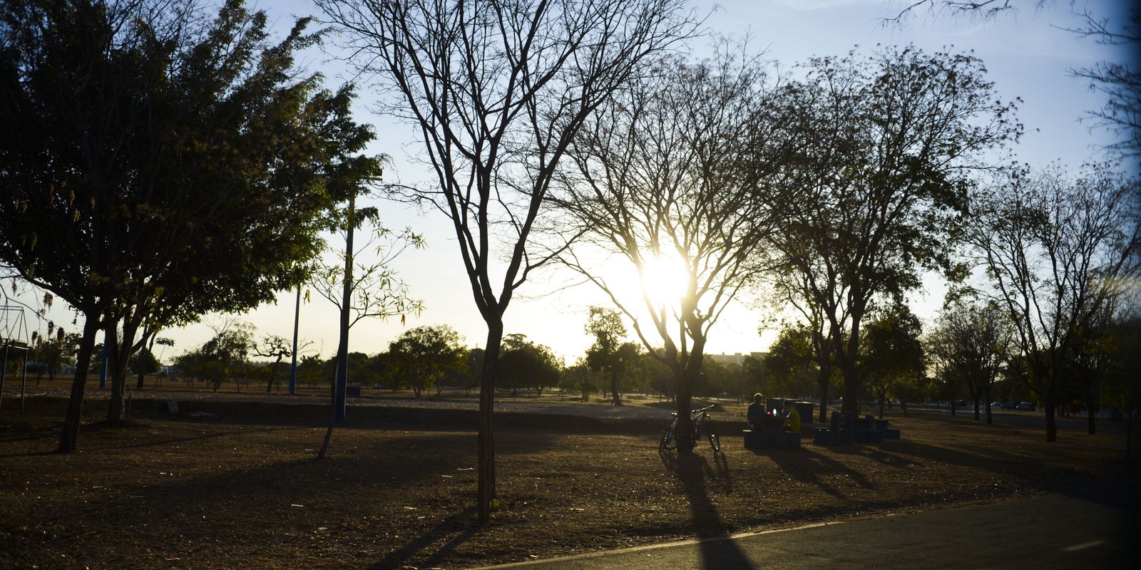 Previsão do tempo indica calor e chuva em grande parte do país nesta quarta-feira