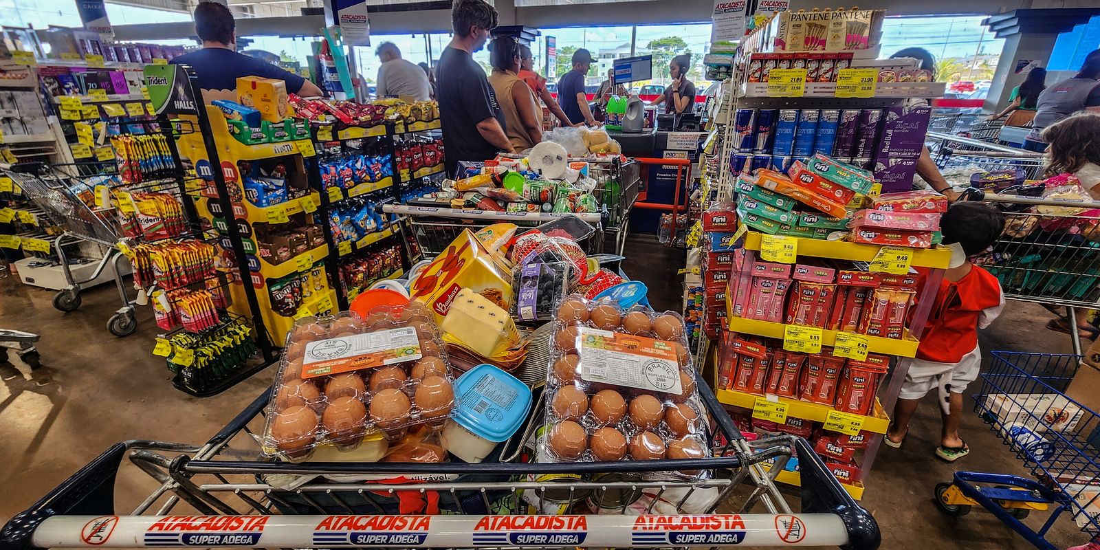 Proibição das bets impulsiona varejo alimentar no Brasil, aponta Abras