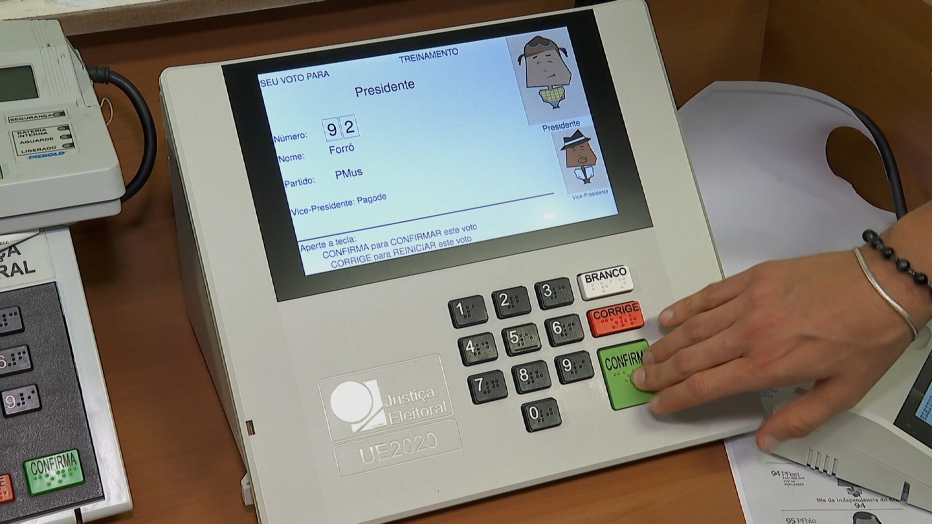 Pesquisa Datafolha aponta que 96% dos eleitores pretendem votar no segundo turno