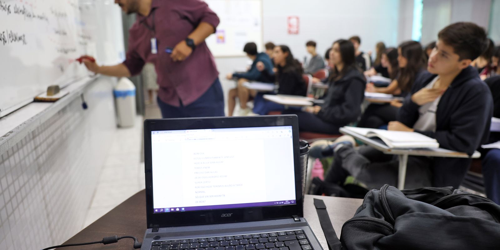 Inteligência artificial transforma a rotina de professores em sala de aula