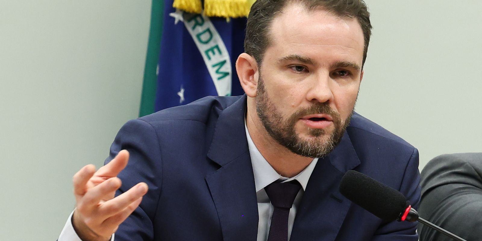 Dario durigan prevê envio de medida provisória do imposto seletivo pós-eleições