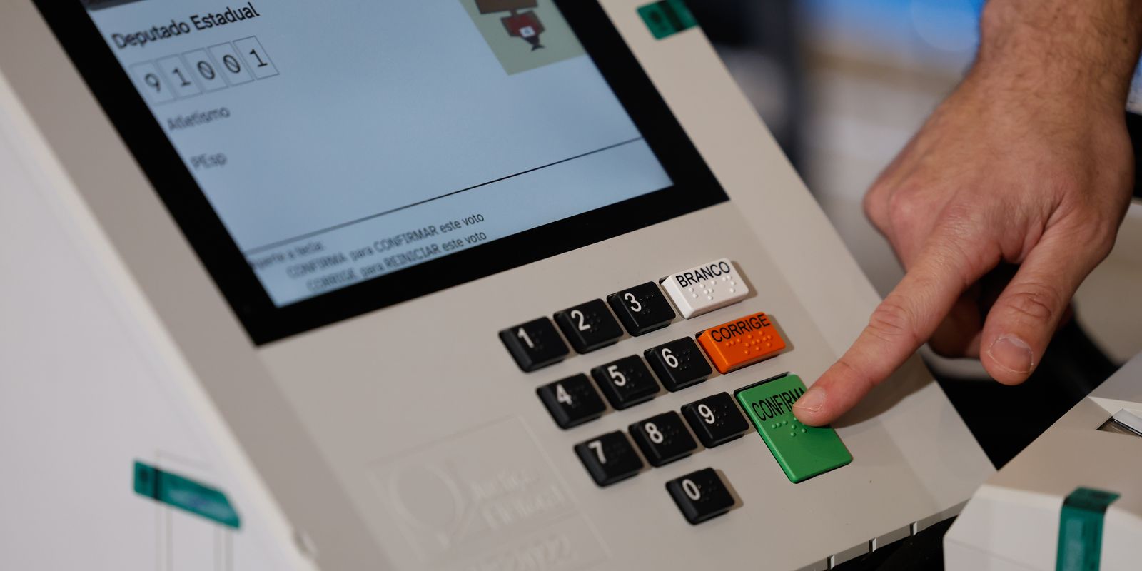 Saiba qual é a ordem de votação na urna eletrônica em 2026
