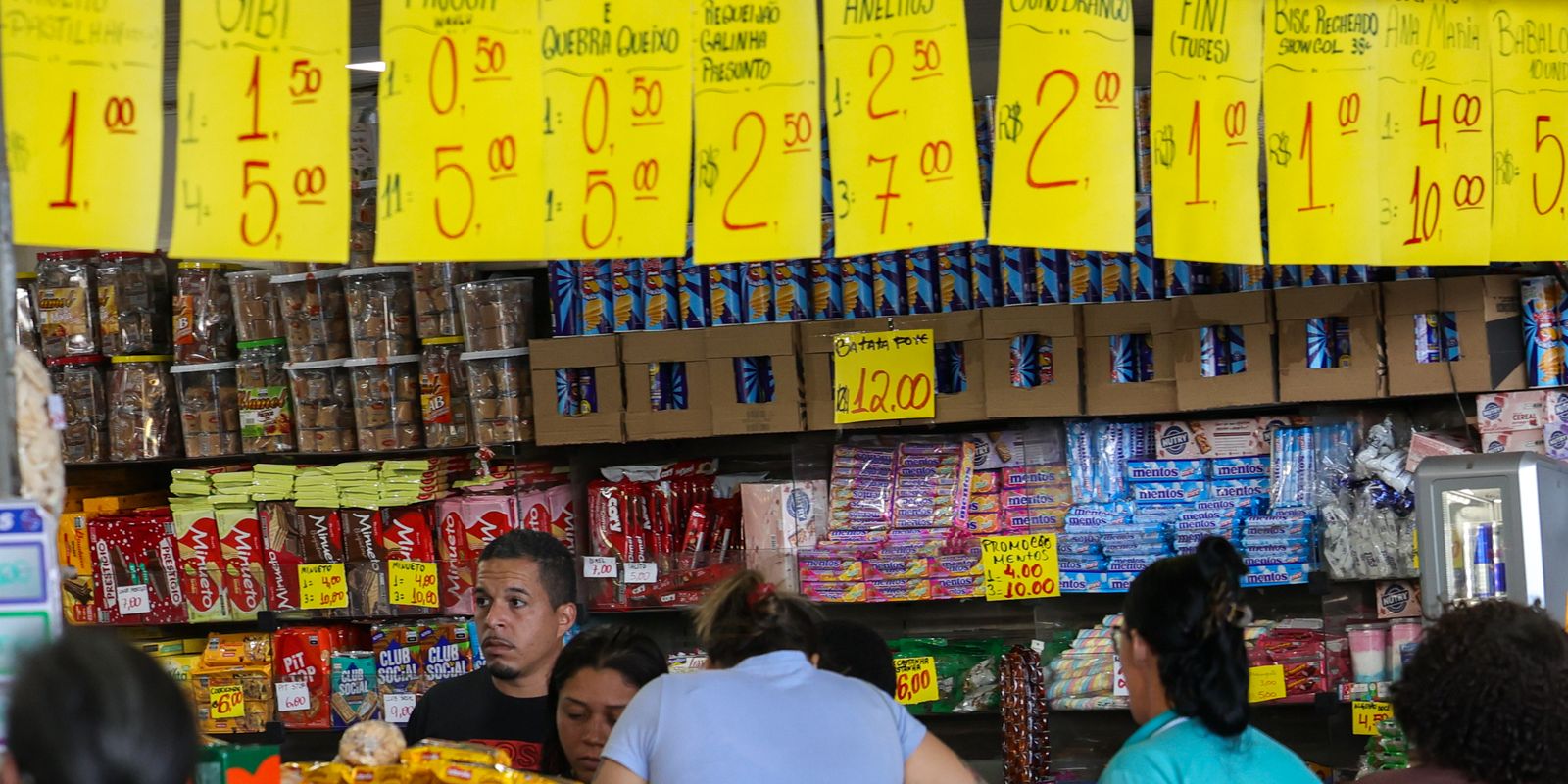 Governo planeja linhas de crédito para empresas após fim da jornada 6x1