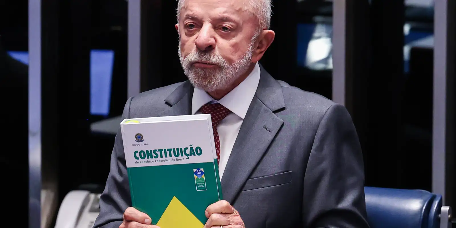 Lula defende escala 6x1 e faz campanha em Minas Gerais