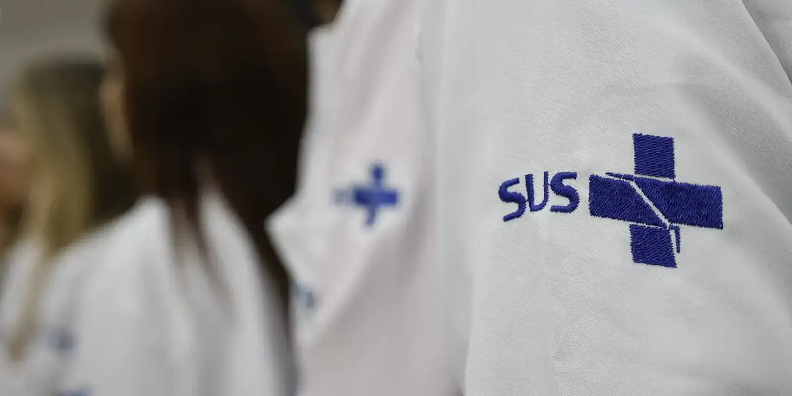 Mais Médicos Especialistas abre nova chamada com vagas imediatas