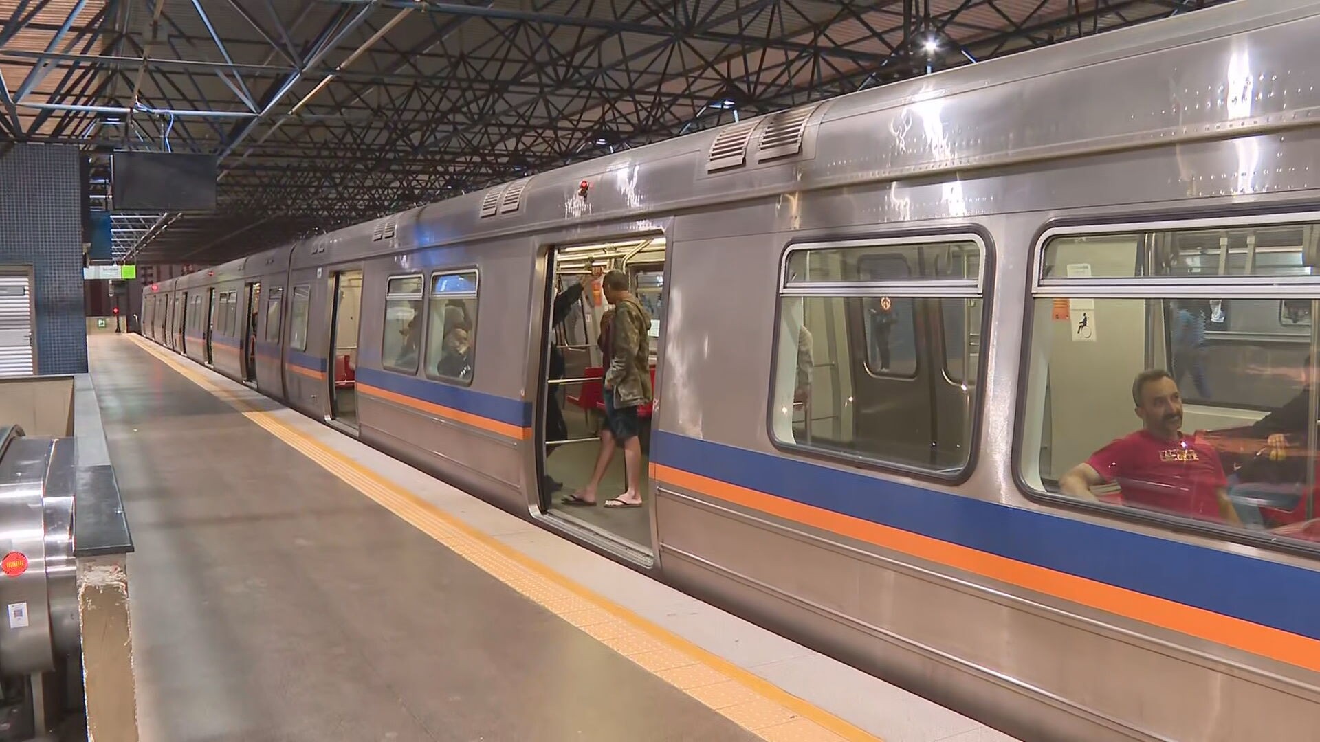 Metrô do Distrito Federal fecha neste domingo para manutenção preventiva