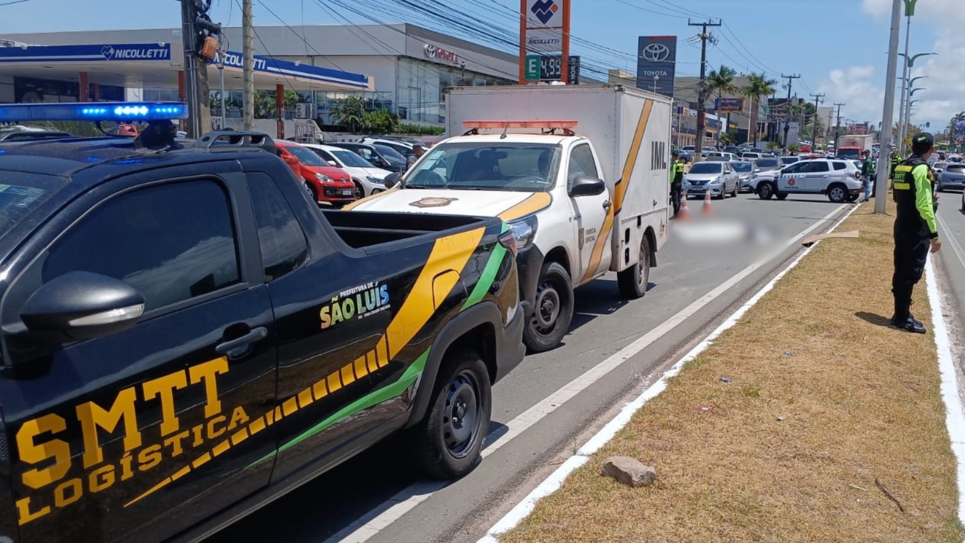 Acidente de trânsito na Avenida dos Holandeses deixa motociclista morto