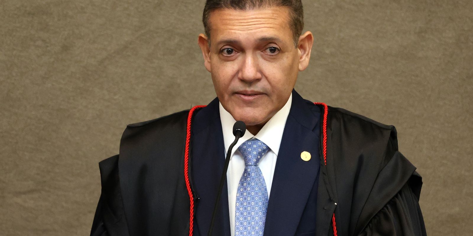 Presidente do TSE faz apelo por senso crítico no segundo turno