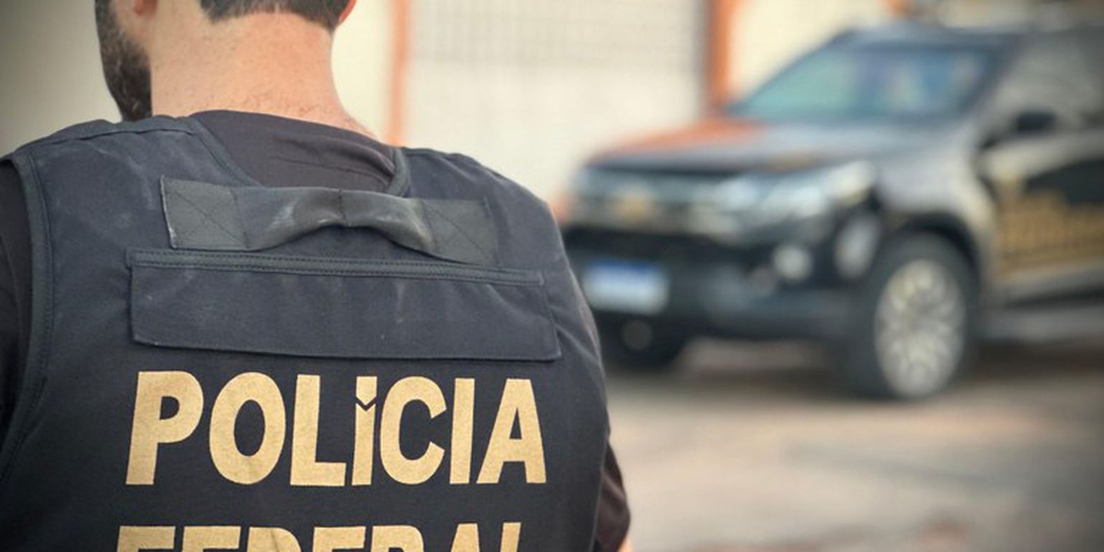 Polícia Federal investiga broches com câmera usados para gravar votos