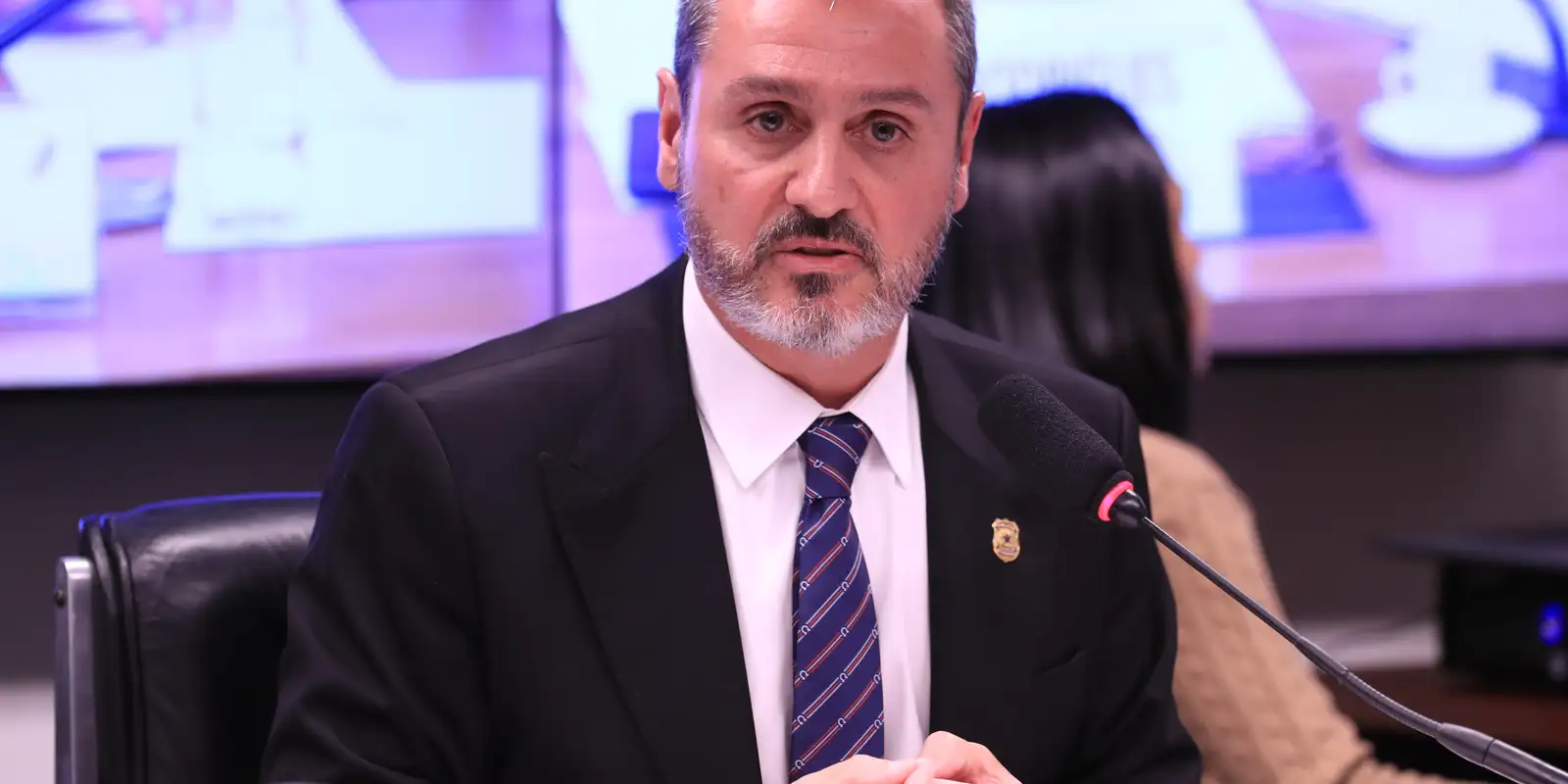 PGR posiciona-se contra afastamento do diretor-geral da PF