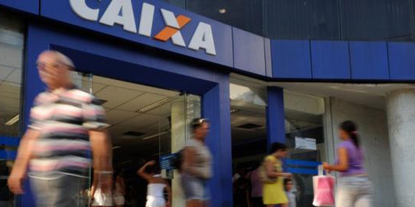 Feriado de 12 de outubro altera funcionamento de serviços bancários no país