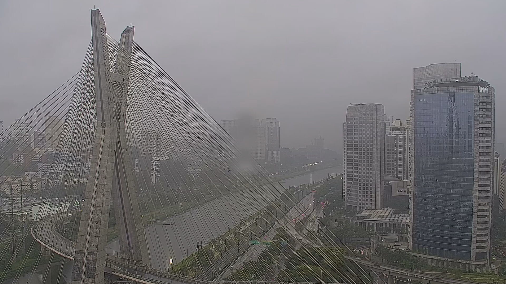 Previsão do tempo aponta chuva e máxima de 23°C em São Paulo nesta sexta-feira