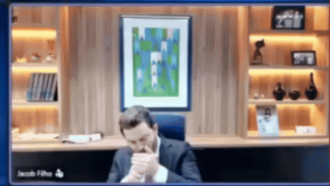 Advogado é flagrado fumando ao vivo durante sessão virtual do TJMT