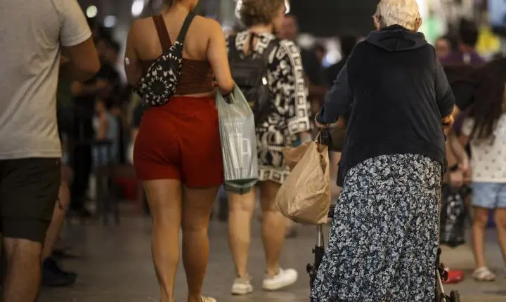 Corte de gastos públicos drástico pode atingir a área social, alertam economistas