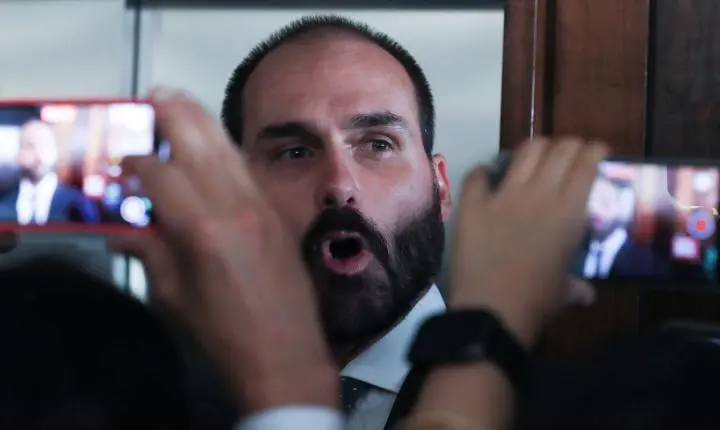 Eduardo Bolsonaro entra em lista de prisões pendentes após decisão do STF