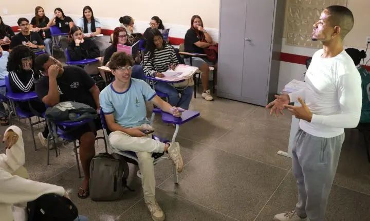 Enem 2026: inscritos automaticamente devem escolher o idioma da prova