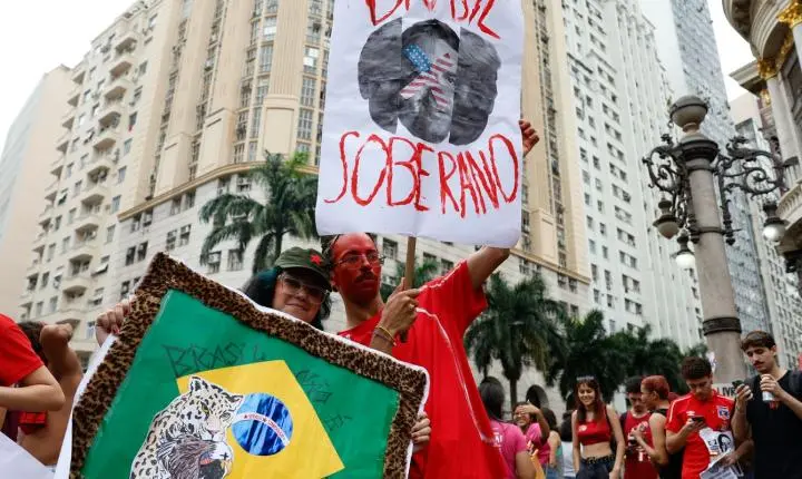 Estudantes realizam ato no Rio de Janeiro durante as eleições de 2026