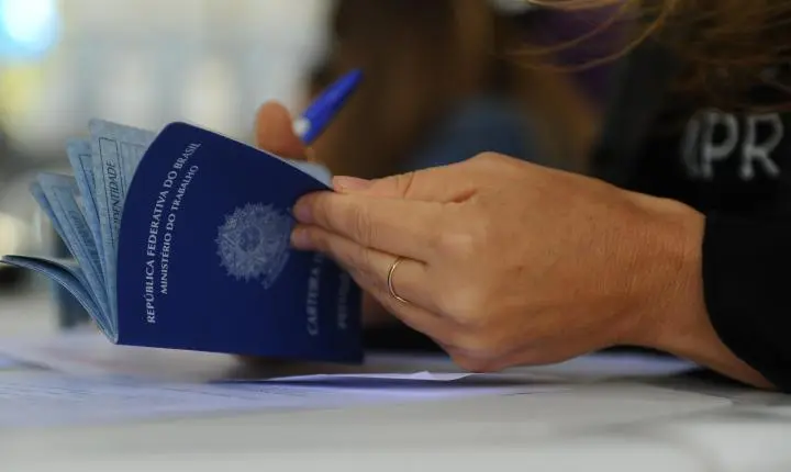 Feirão em Fortaleza oferece vagas de emprego com contratação imediata