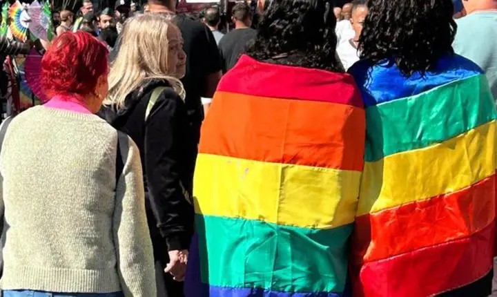 Monitoramento revela violência contra candidaturas LGBT+ nas redes sociais