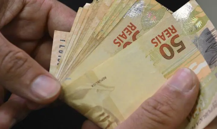 Número de superendividados no Brasil cresce 75% e atinge 20 milhões, diz BC