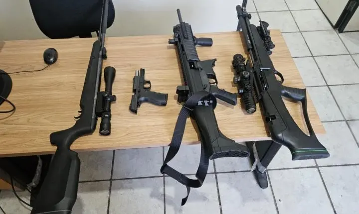 Operação policial prende líderes de organização criminosa e apreende armas na Paraíba