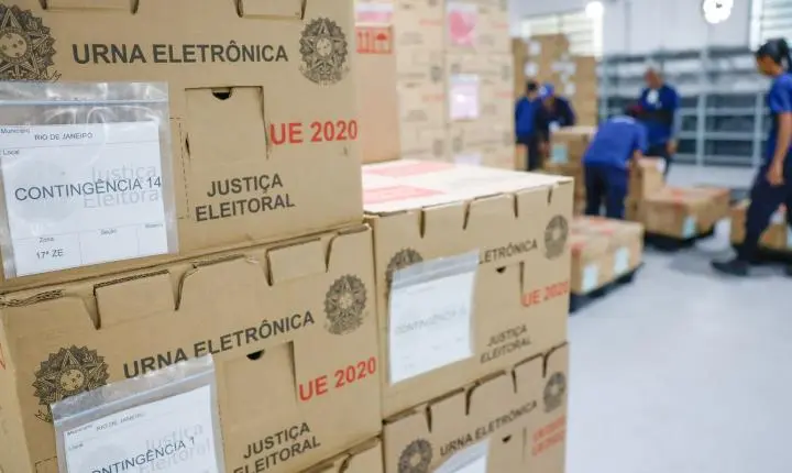 Tribunais preparam urnas eletrônicas e organizam seções para a votação