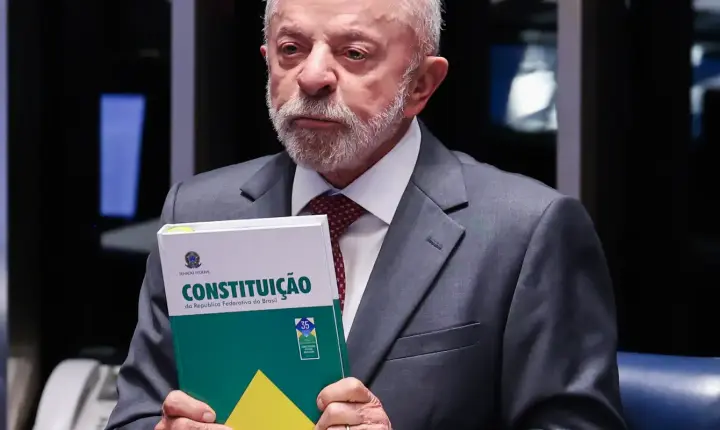 Lula defende escala 6x1 e faz campanha em Minas Gerais