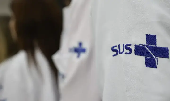 Mais Médicos Especialistas abre nova chamada com vagas imediatas